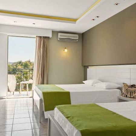 Margarita Hotel لاغاناس المظهر الخارجي الصورة